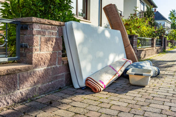 Best Mattress Removal Service  in Gladeview, FL